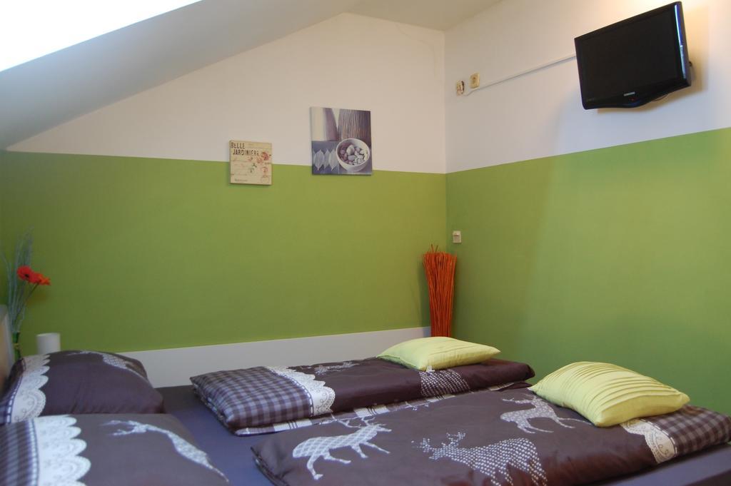 Rooms Hiša Divino Ptuj Kamer foto