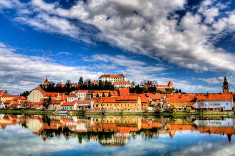 Rooms Hiša Divino Ptuj Buitenkant foto