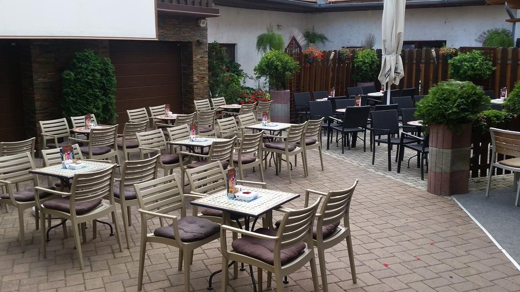Rooms Hiša Divino Ptuj Buitenkant foto