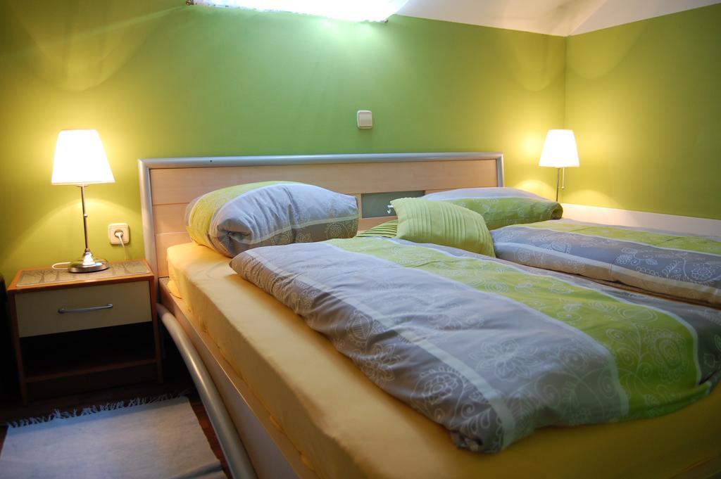 Rooms Hiša Divino Ptuj Kamer foto