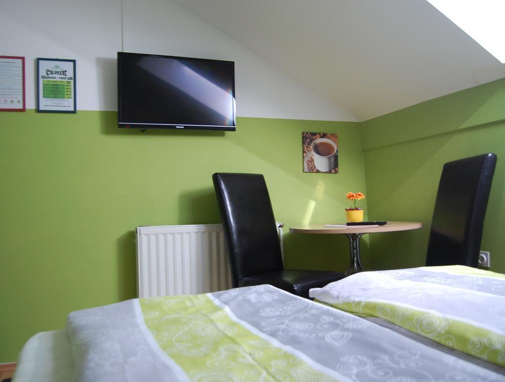 Rooms Hiša Divino Ptuj Kamer foto