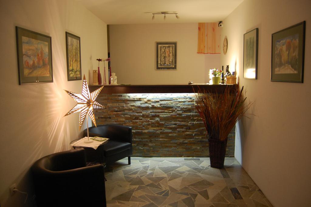 Rooms Hiša Divino Ptuj Buitenkant foto