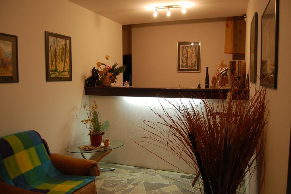 Rooms Hiša Divino Ptuj Buitenkant foto