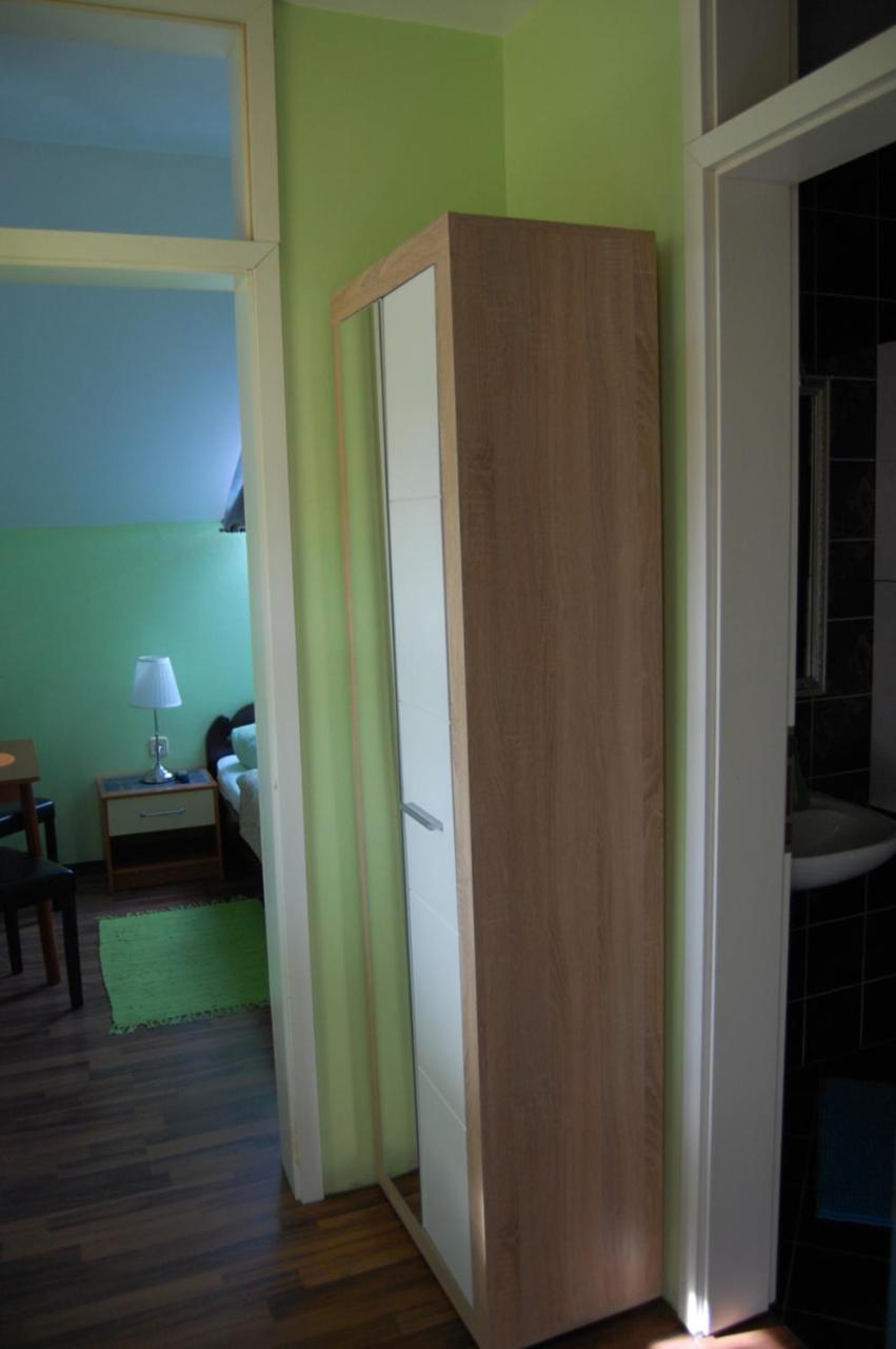 Rooms Hiša Divino Ptuj Buitenkant foto
