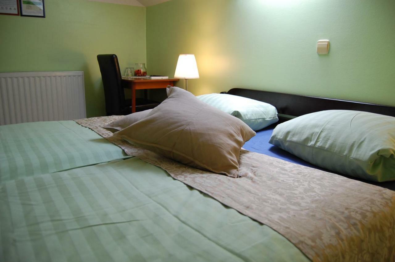 Rooms Hiša Divino Ptuj Buitenkant foto