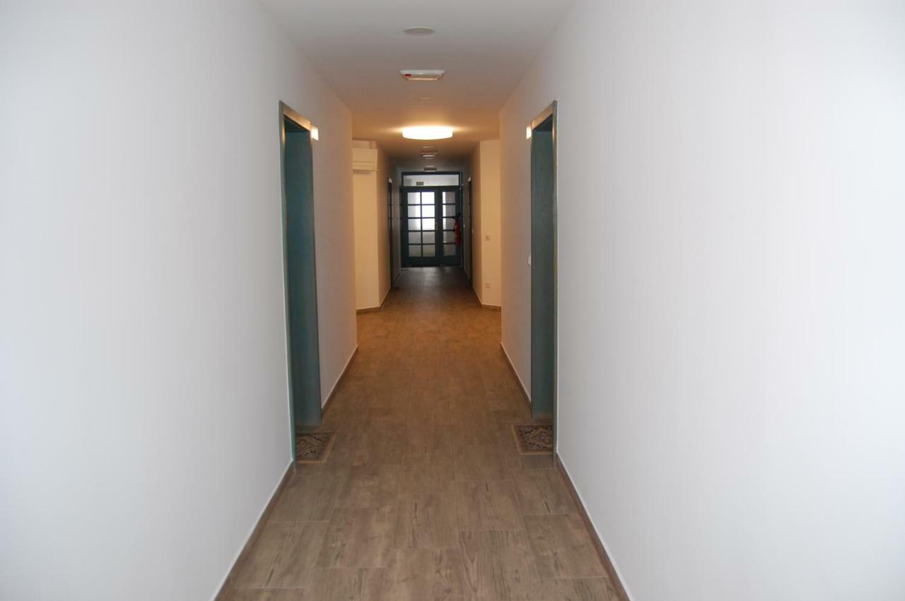 Rooms Hiša Divino Ptuj Buitenkant foto